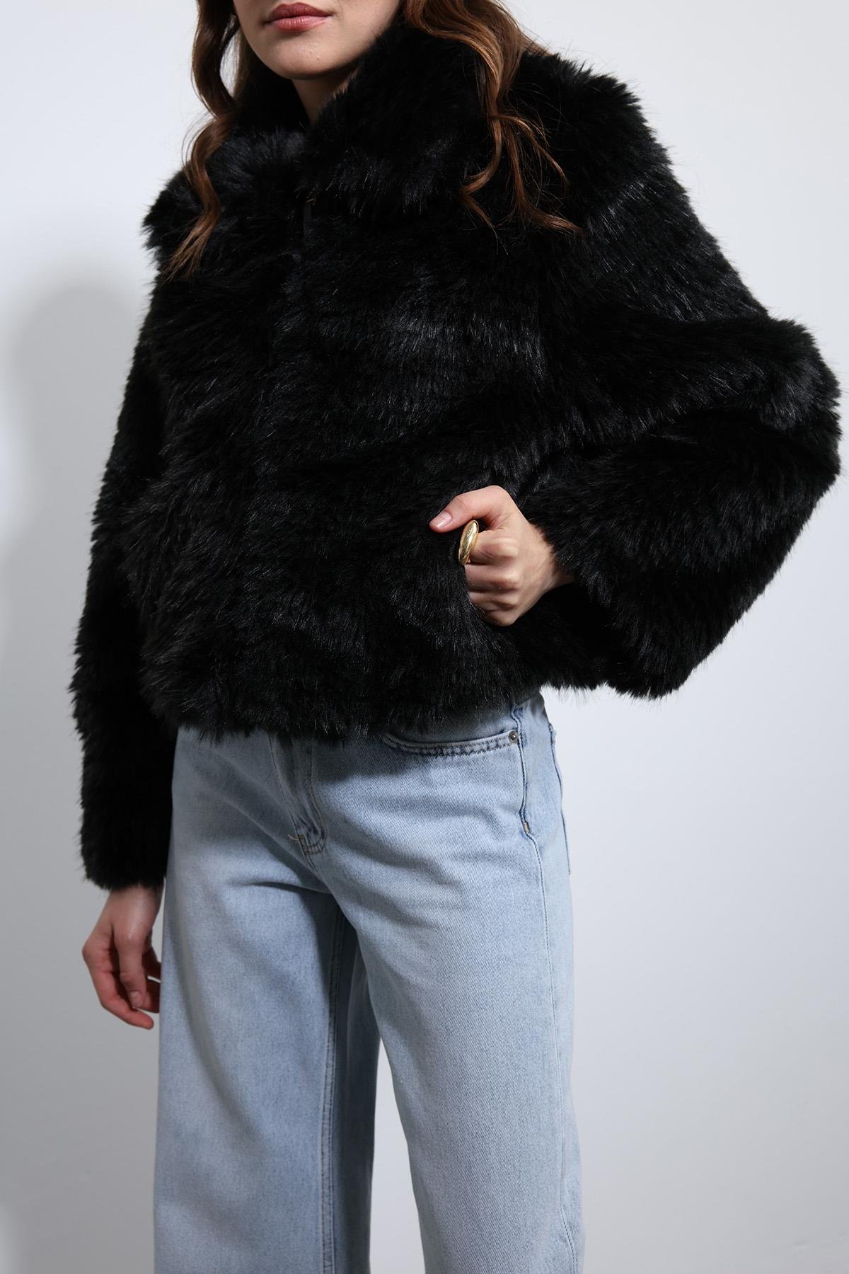 Antioch Siyah Peluş Görünümlü Mont