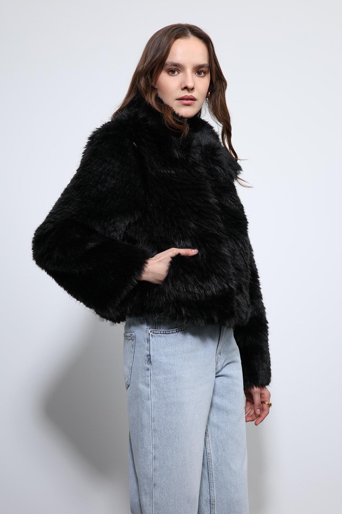 Antioch Siyah Peluş Görünümlü Mont