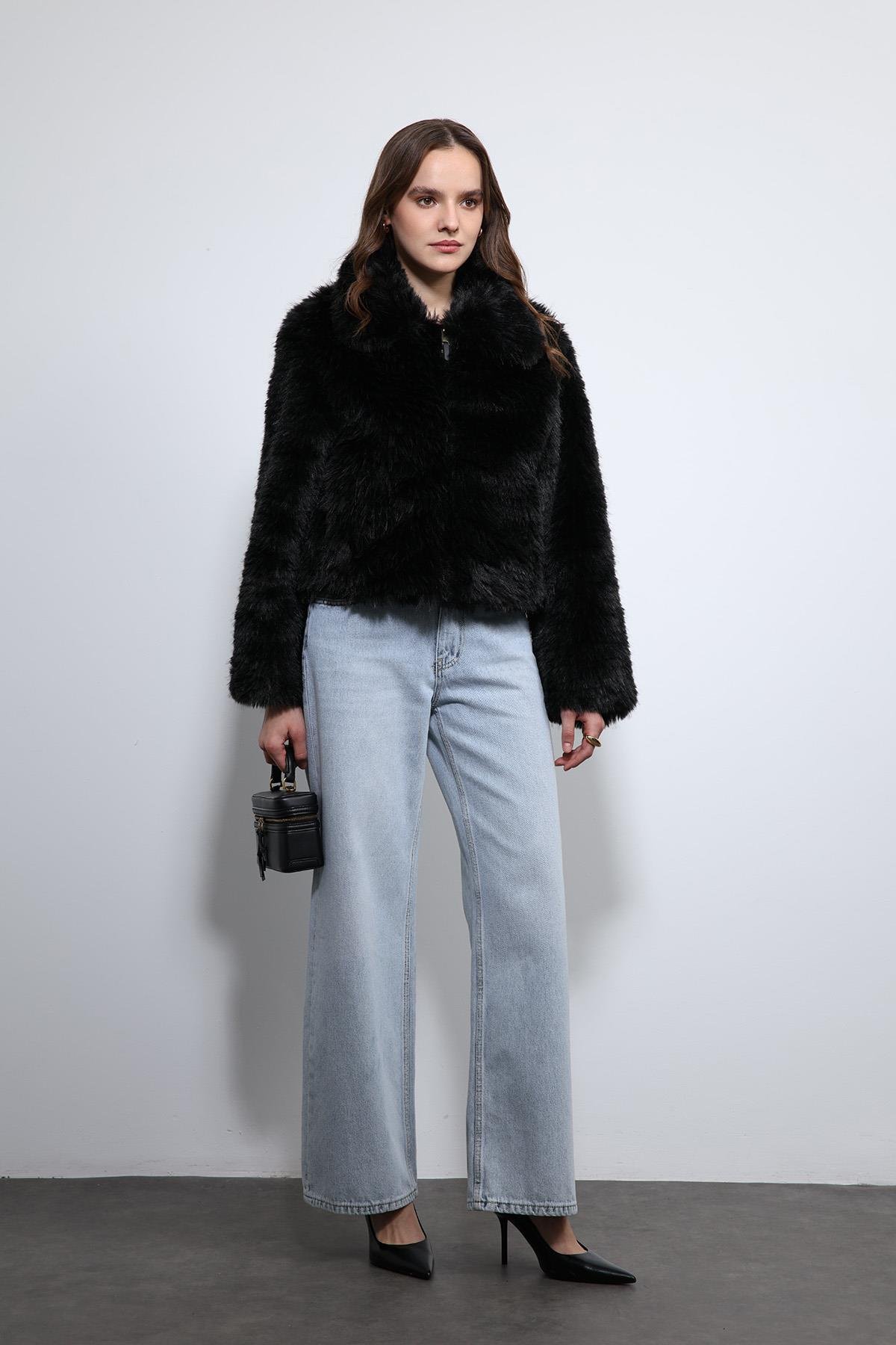 Antioch Siyah Peluş Görünümlü Mont