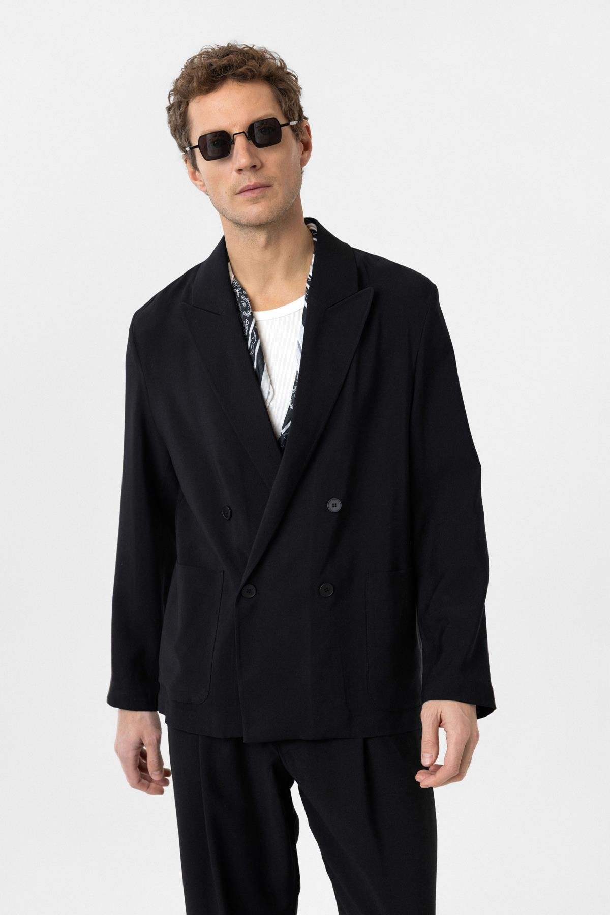 Antioch Siyah Relax Fit Diagonel İnce Erkek Blazer Ceket