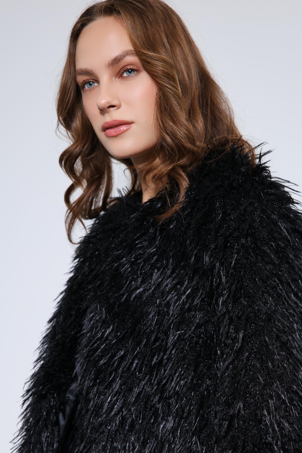 Antioch Siyah Suni Kürk Mont