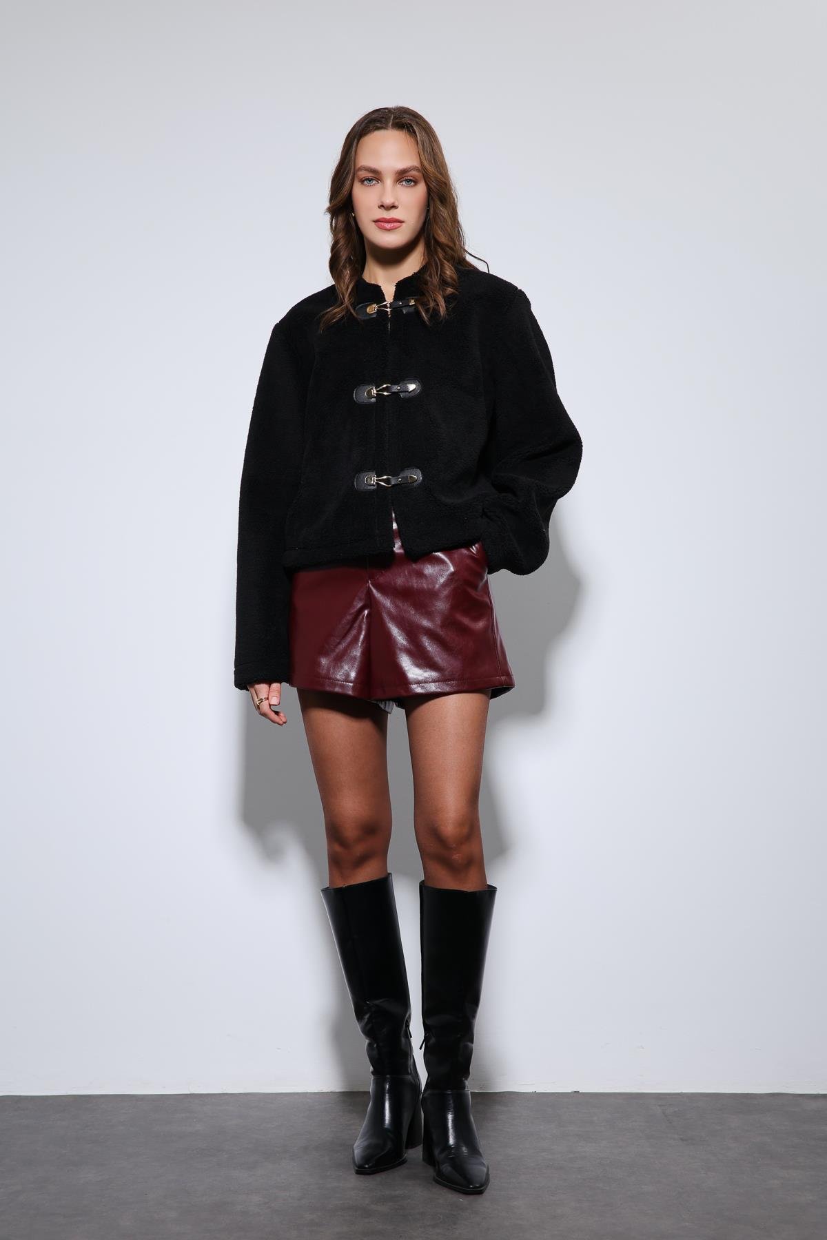 Antioch Siyah Süslü Düğmeli Suni Kürk Ceket