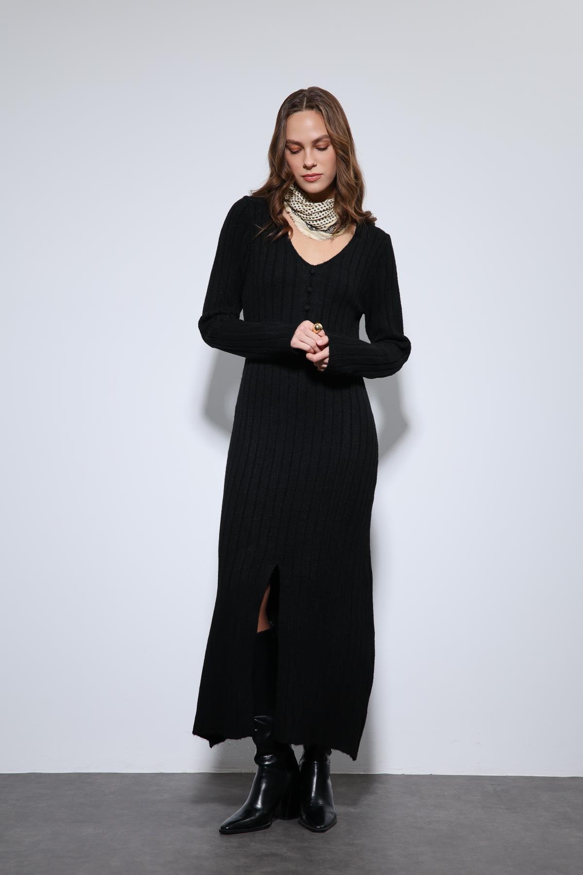 Antioch Siyah Yırtmaç Detaylı Triko Elbise