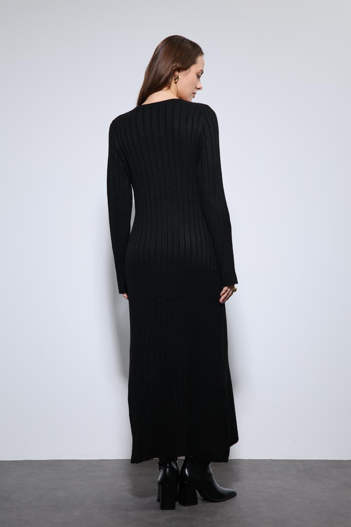 Antioch Siyah Yırtmaç Detaylı Triko Elbise