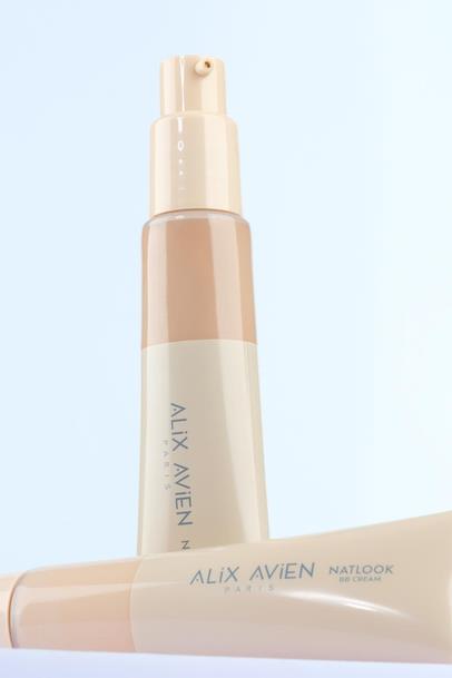 Kapatıcılık, Doğal Parlaklık Sağlayan Spf15 Faktör Nemlendiren Bb Krem - Bb Cream 30 Medium Çizgi Shop'da.