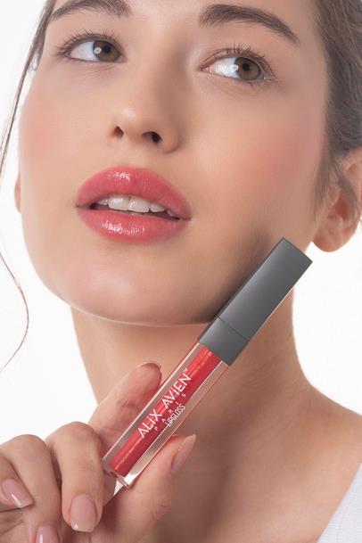 Nemlendirici Etki Yapışkanlık Hissi Bırakmayan Dudak Parlatıcısı - Lipgloss 09 Softly Pink Çizgi Shop'da.