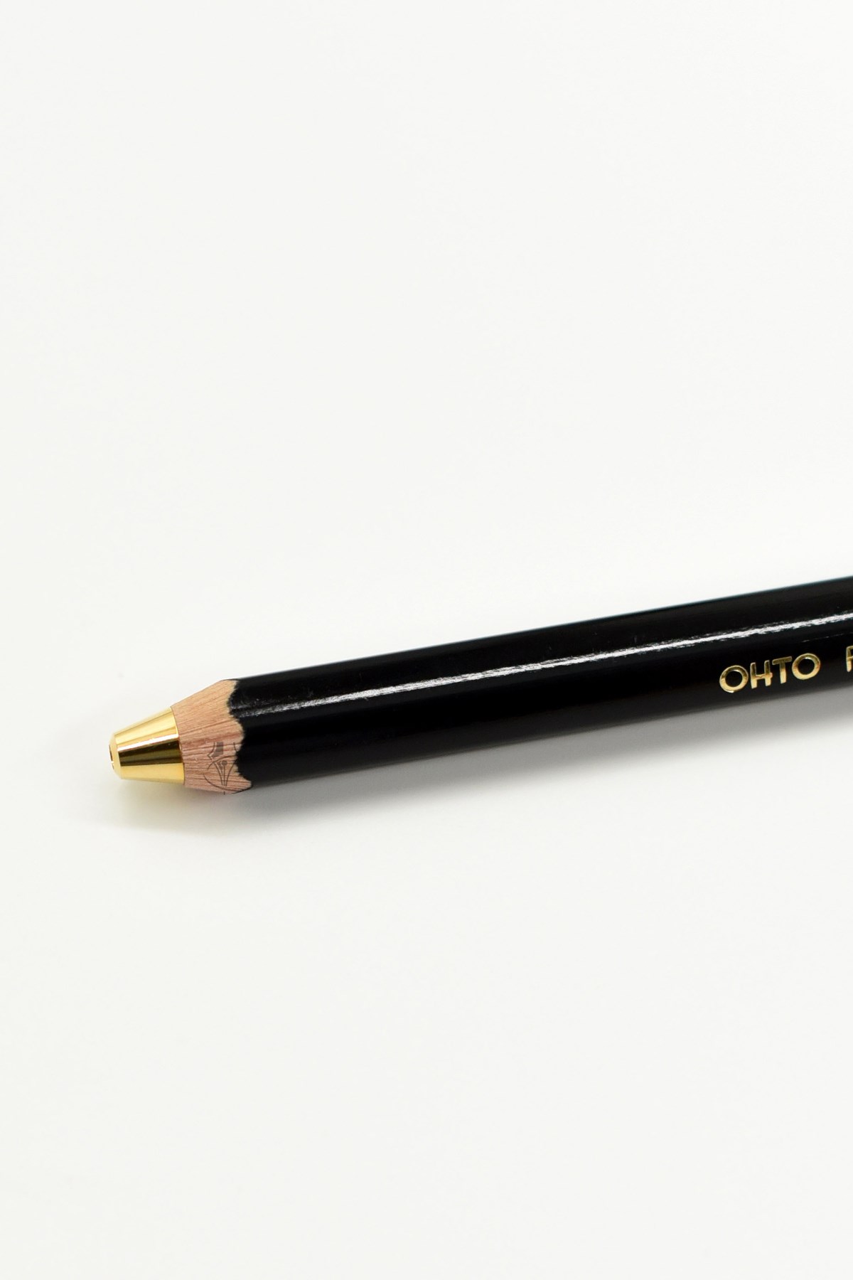 Ohto Pencil Ball 1.0 Wooden Serisi BP-680E-BK Siyah Tükenmez Kalem