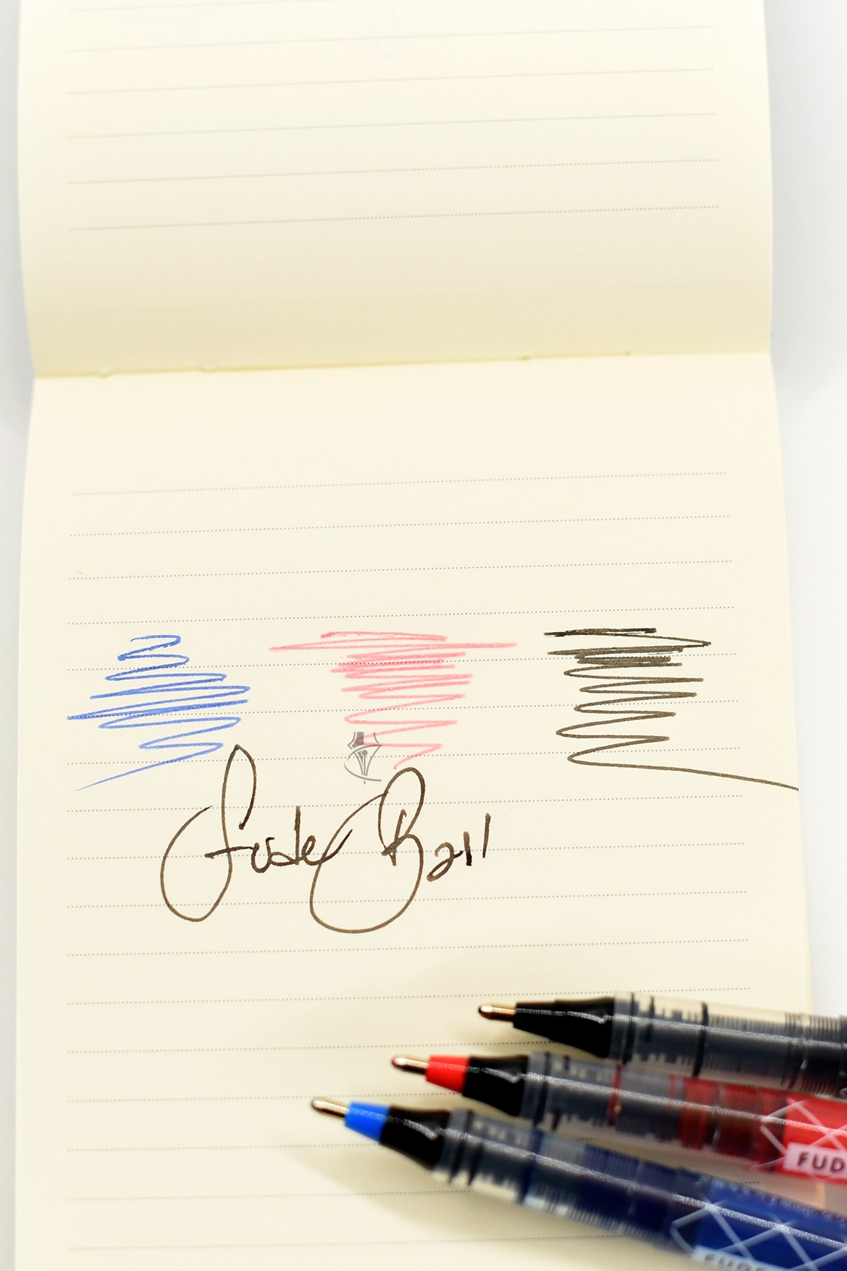 Ohto Premio Serisi CFR-155PA 0.5mm Kırmızı Roller Kalem