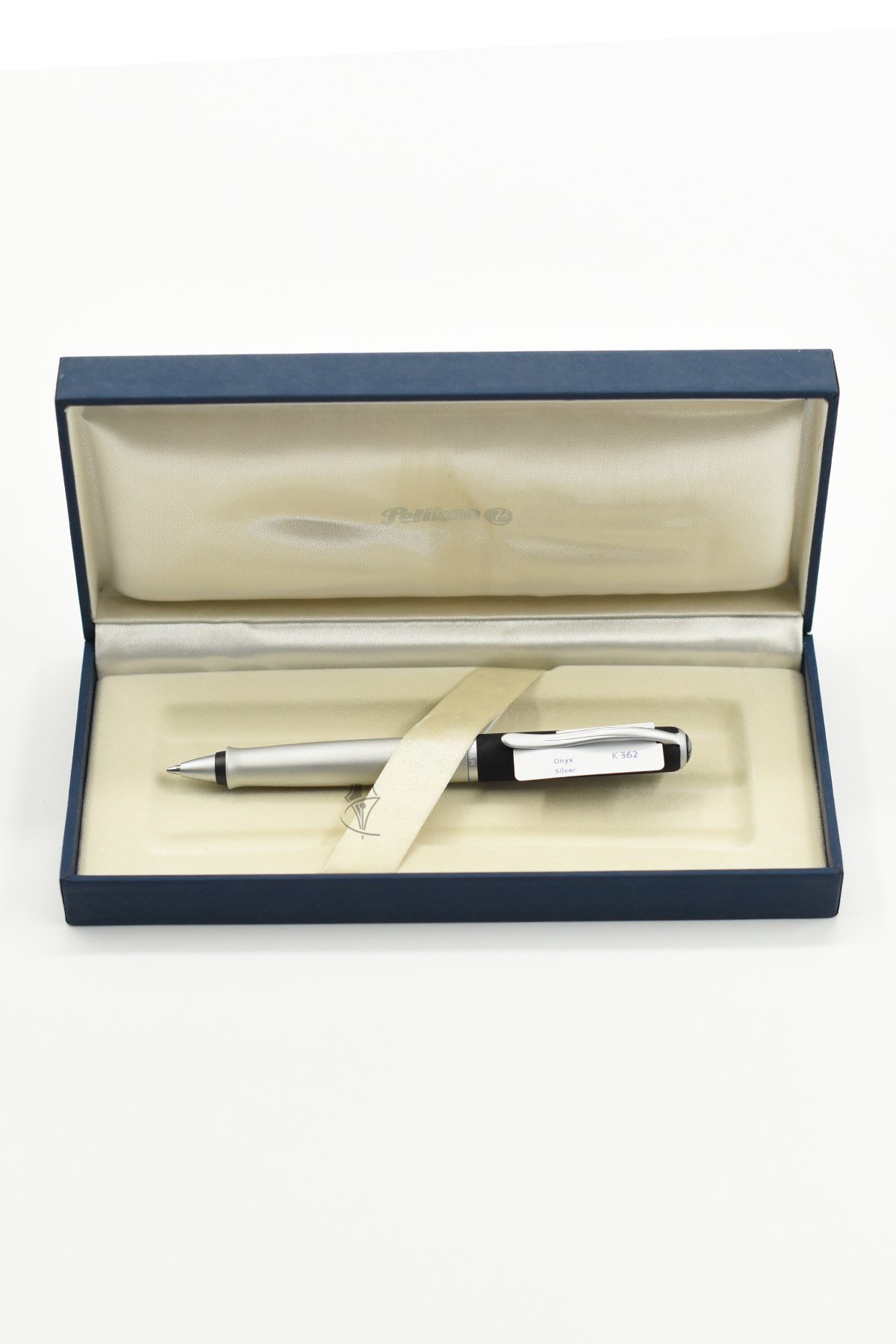 Pelikan Epoch Serisi K362 Onyx Silver Tükenmez Kalem