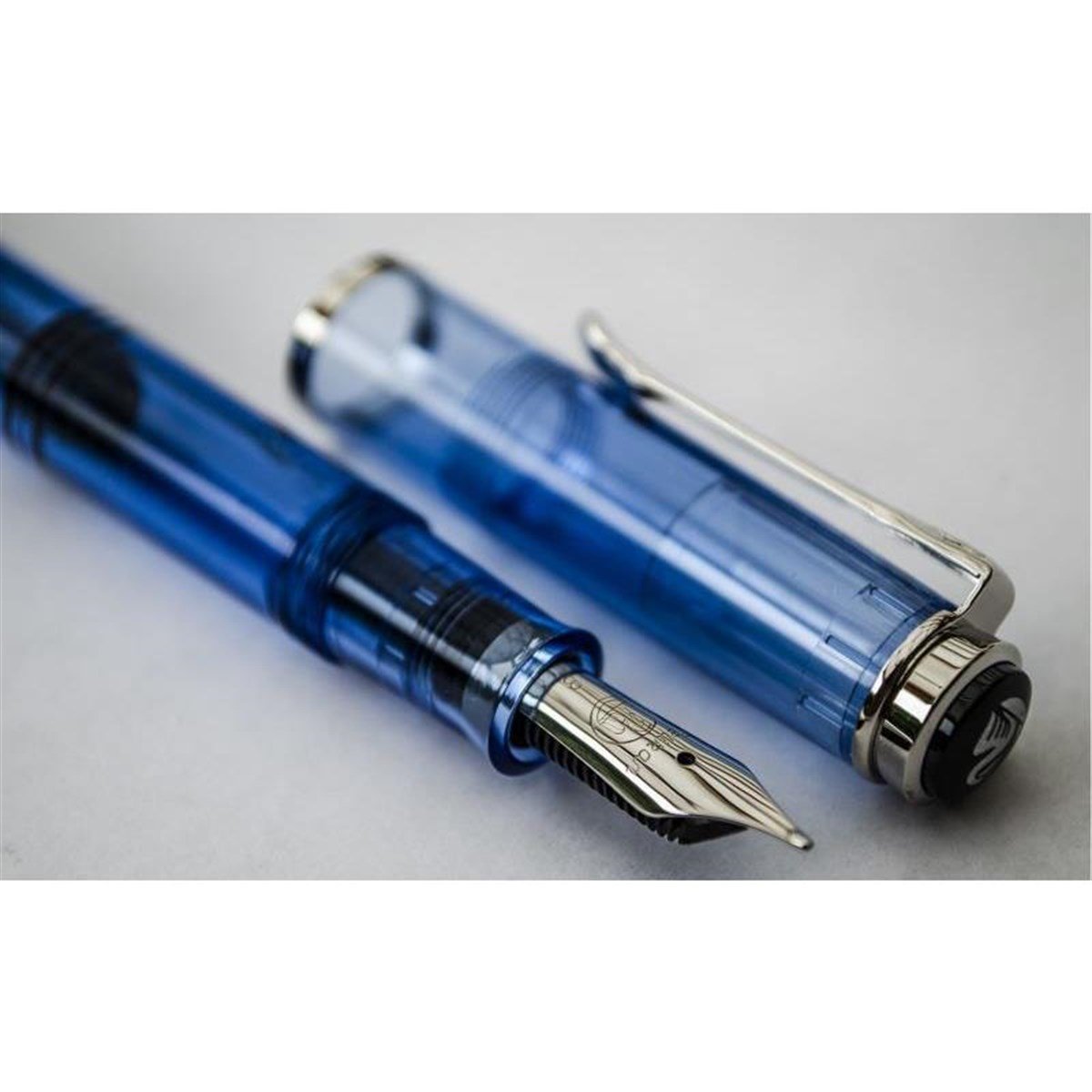 Pelikan Klasik Seri M205 Blue Transparent Dolma Kalem