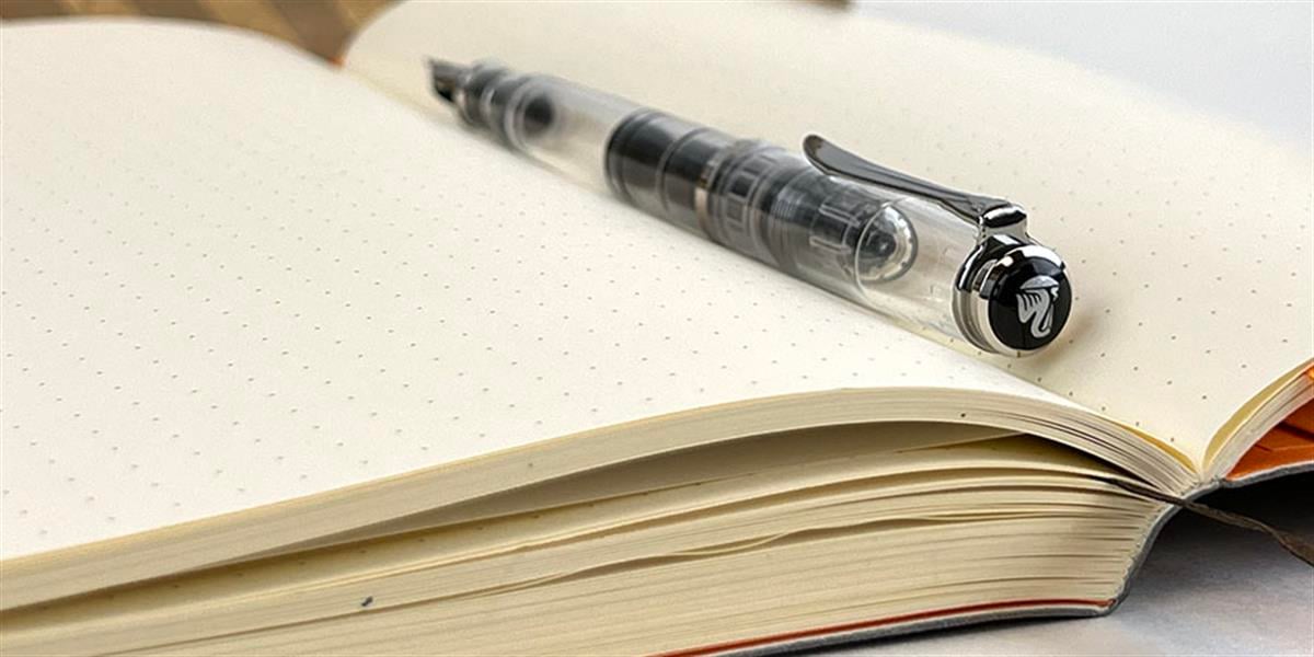 Pelikan M205 Demonstrator Dolma Kalem