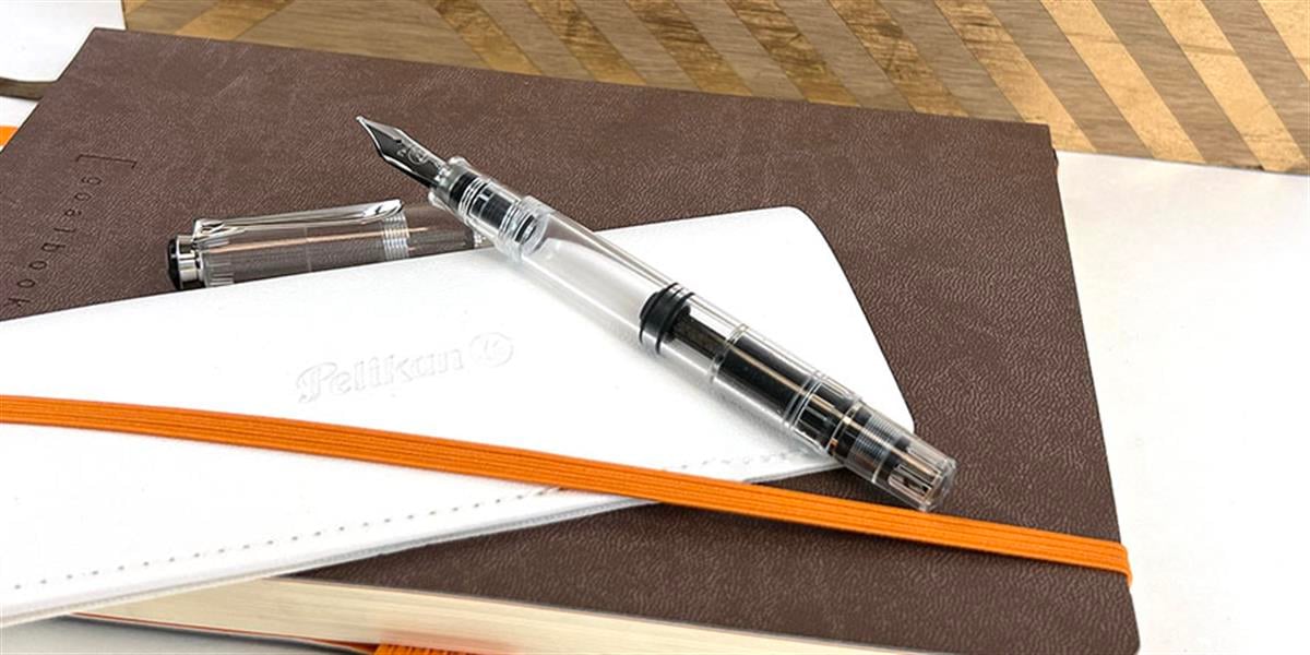 Pelikan M205 Demonstrator Dolma Kalem