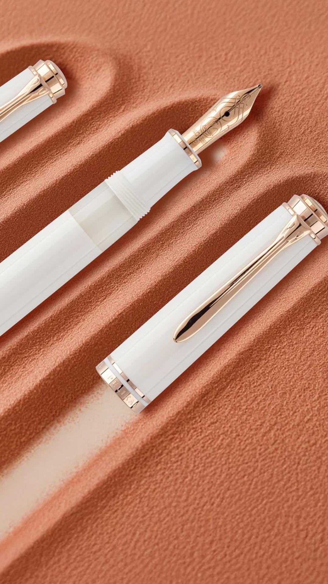 Pelikan Special Edition Souverän® M600 White & Rose Gold Fountain Pen