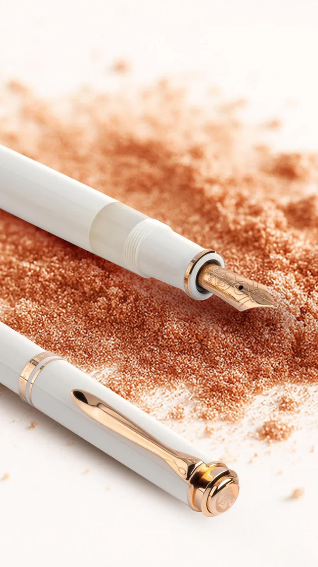 Pelikan Special Edition Souverän® M600 White & Rose Gold Fountain Pen