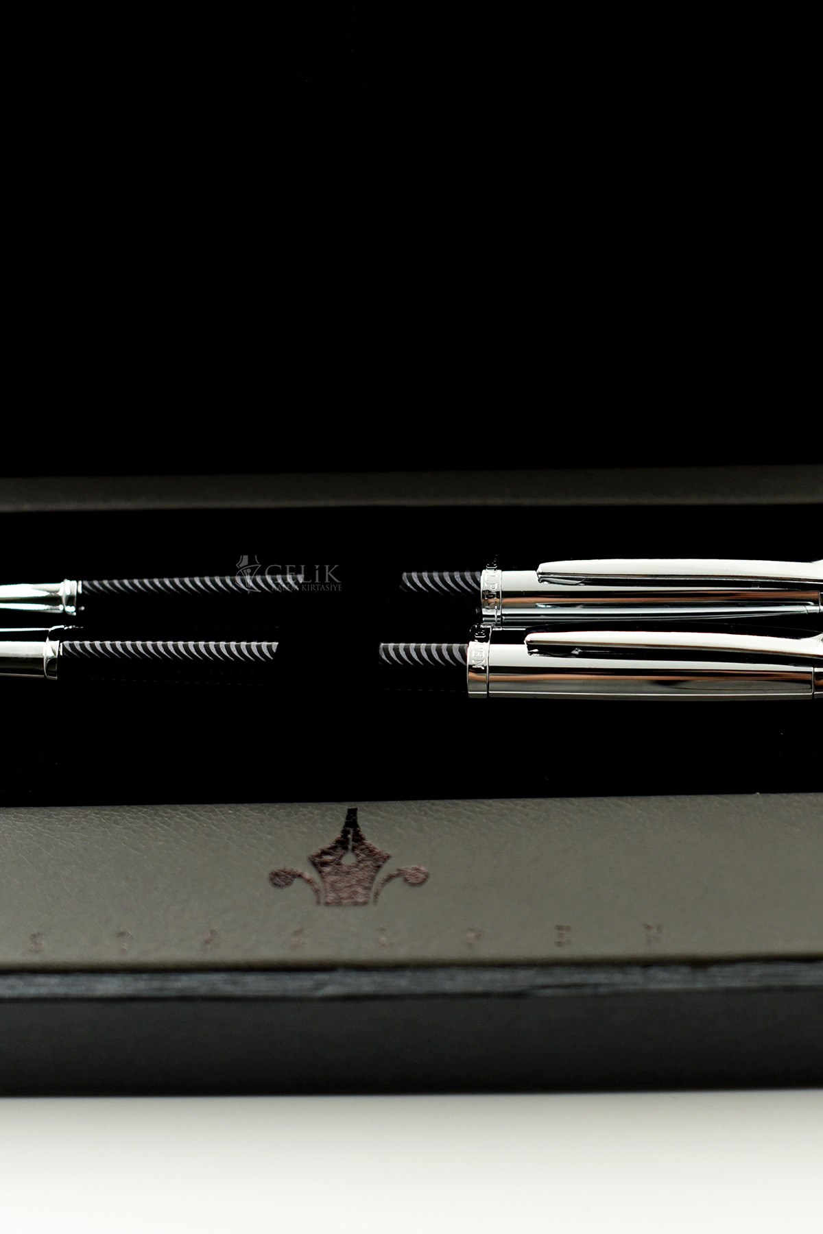 Steelpen World Serisi 272 Desenli Krom Siyah Dolma Kalem+Tükenmez Kalem Seti