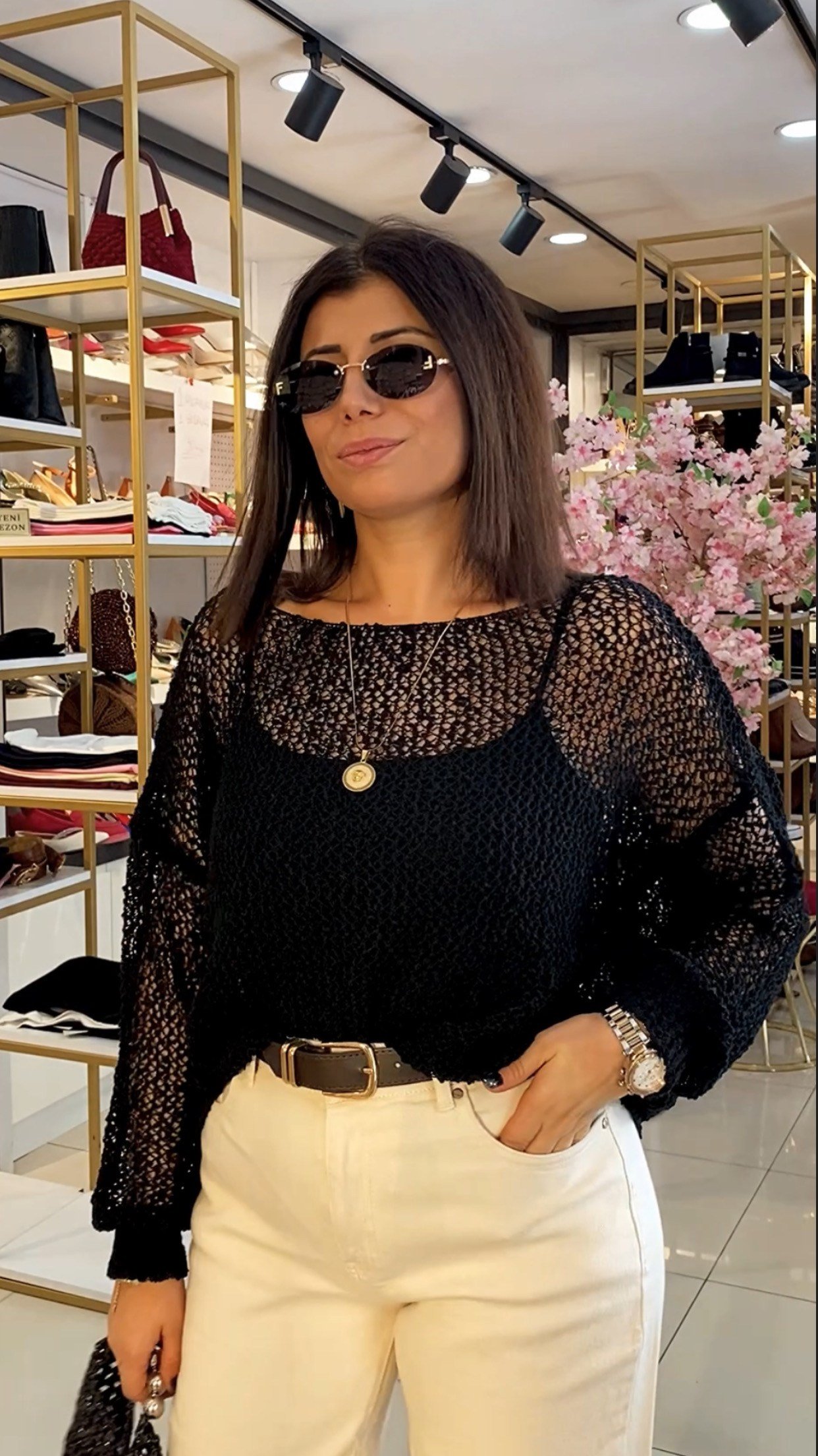 Kadın Bej Kesik Paçalı Kemerli Kot Pantolon