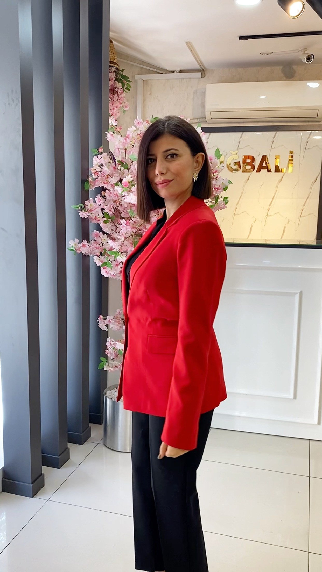 Kırmızı Tek Düğme Detaylı Belden Oturtmalı Blazer Ceket