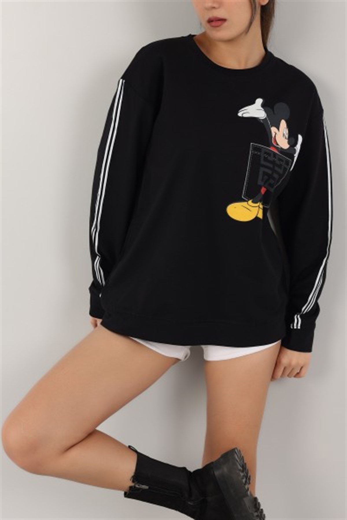 Siyah Renk Mickey Mouse Basklı İki İplik Sweat