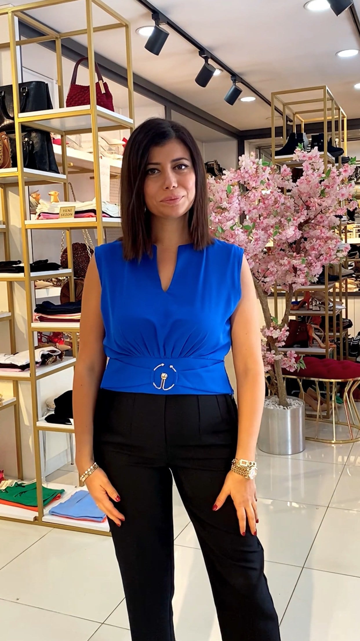 Toka Detaylı Kolsuz Bluz - SAKS