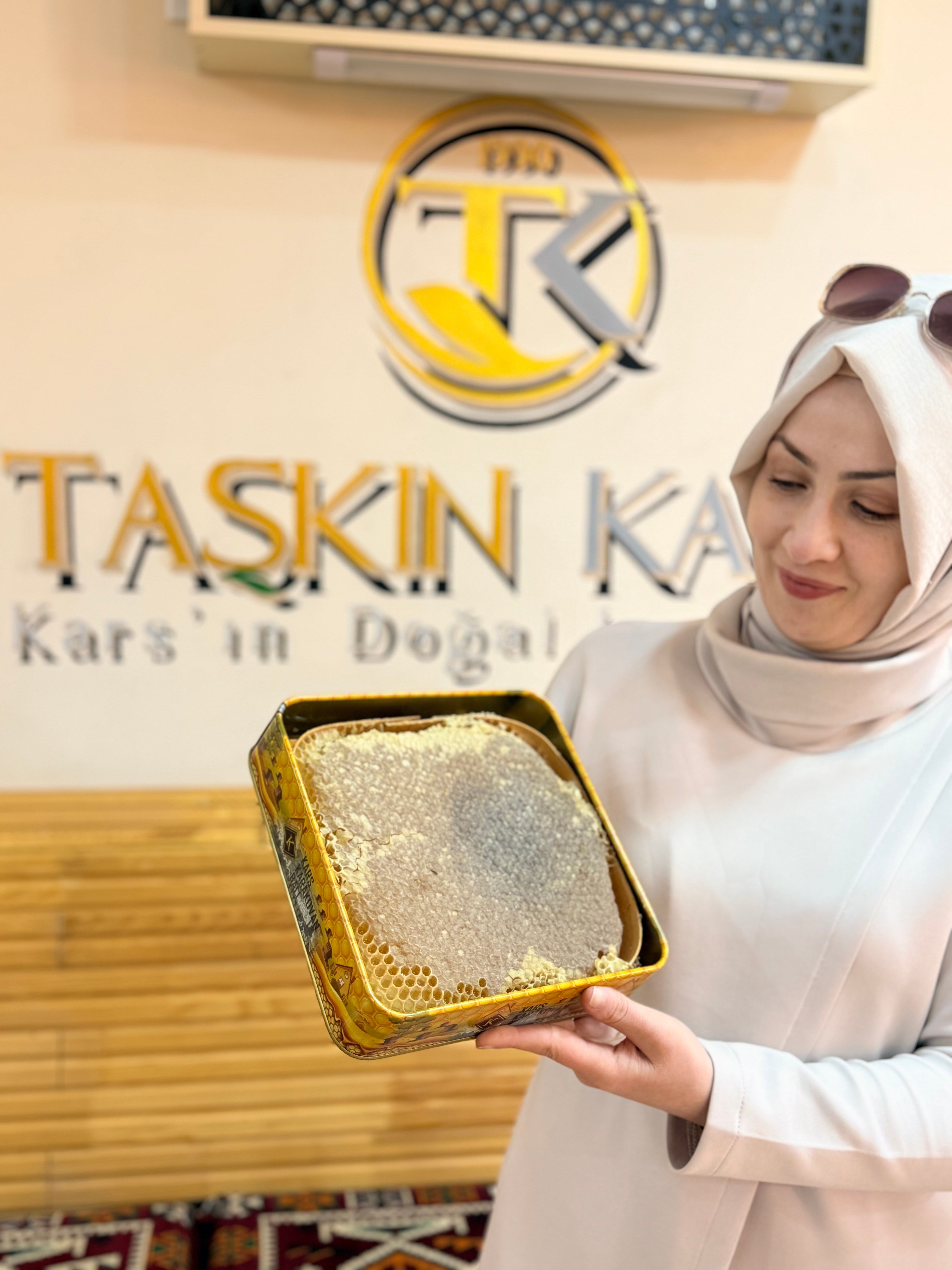 ÖZEL YÜKSEK RAKIM PETEK BAL