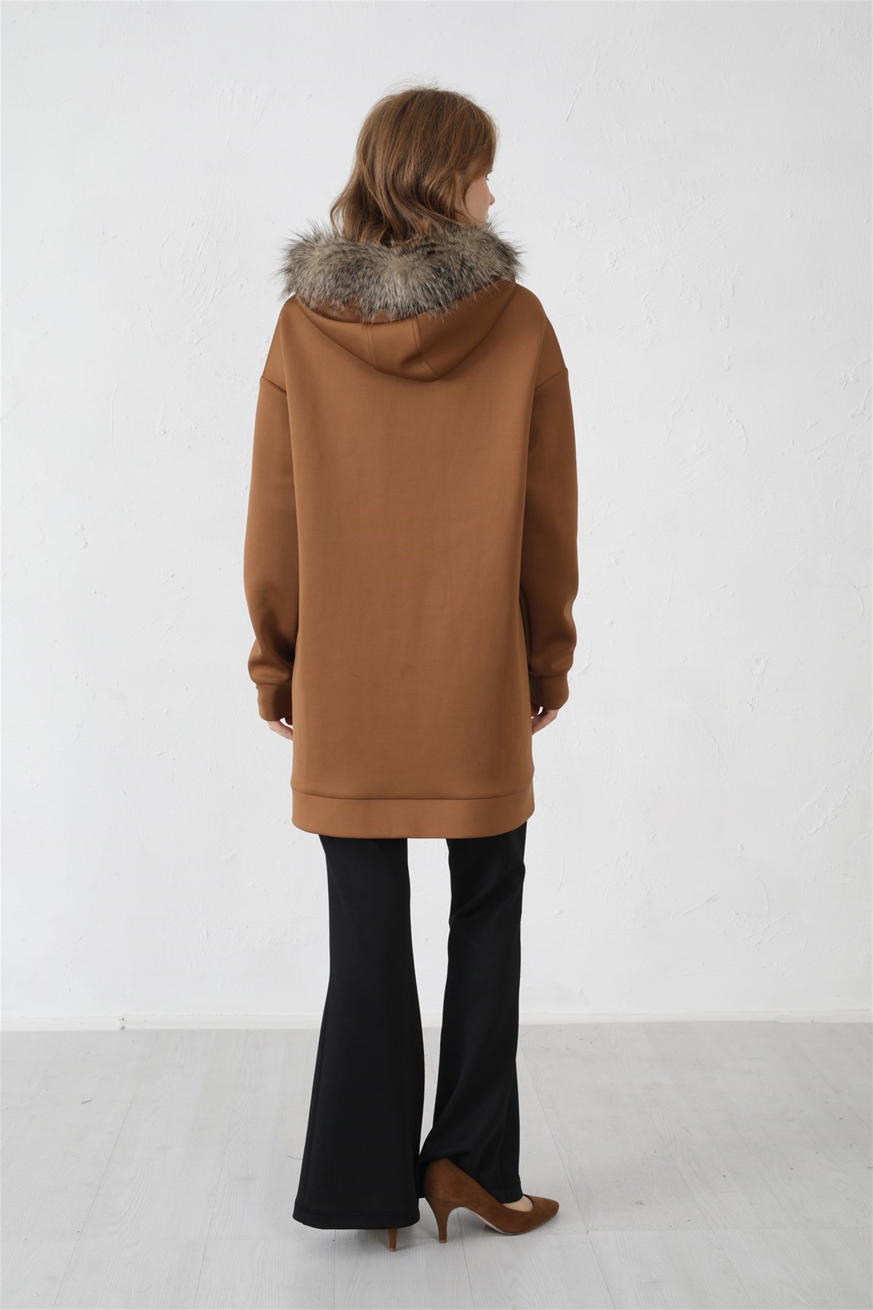 KAPÜŞONLU KÜRKLÜ SCUBA SWEATSHIRT