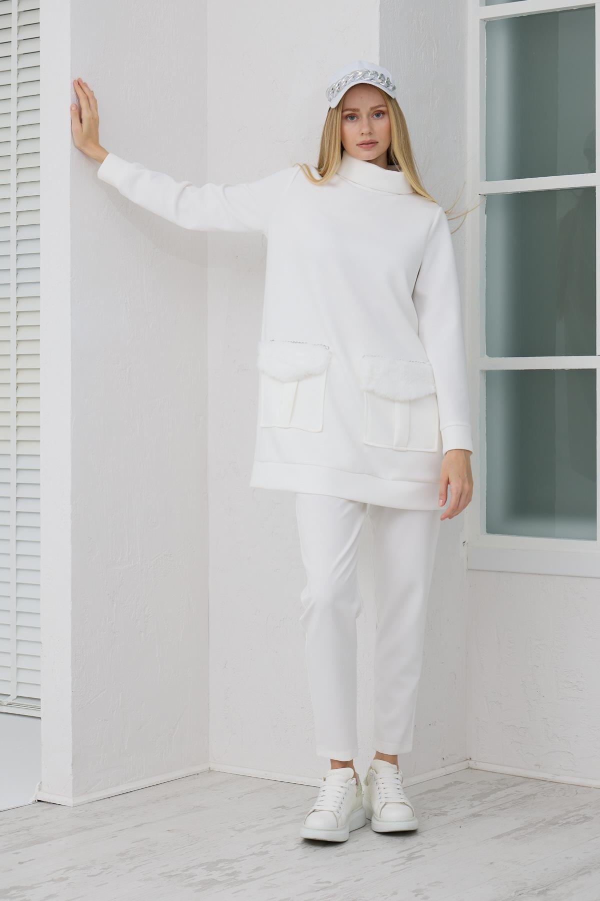 KÜRK CEPLİ SWEATSHIRT