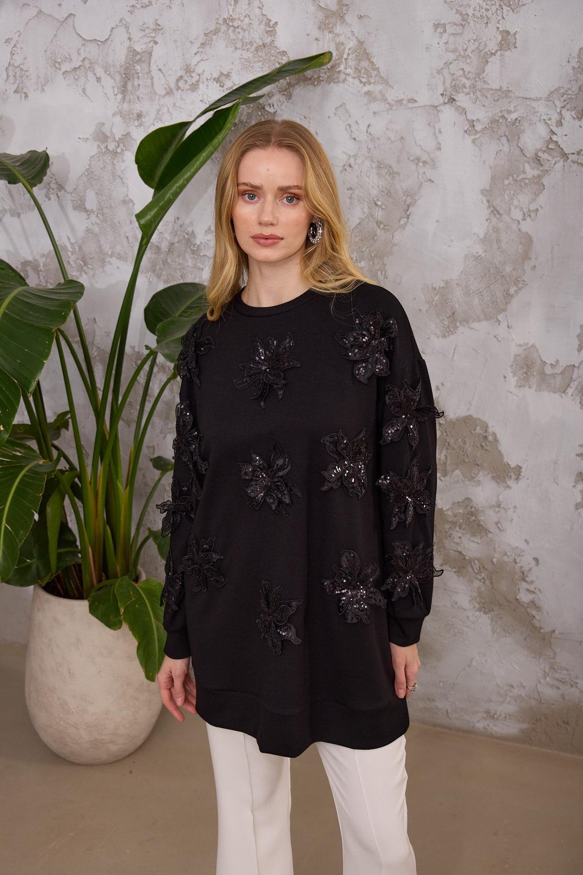 PULLU ÇİÇEK NAKIŞLI SWEAT