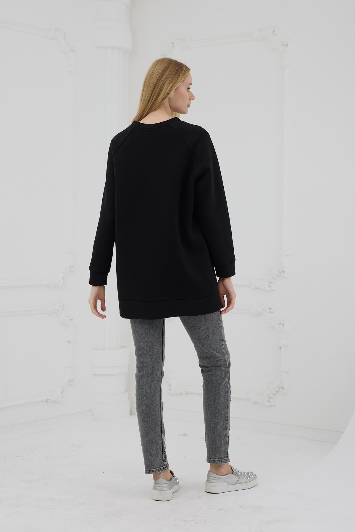 TAŞ DETAYLI PARÇALI SWEATSHIRT