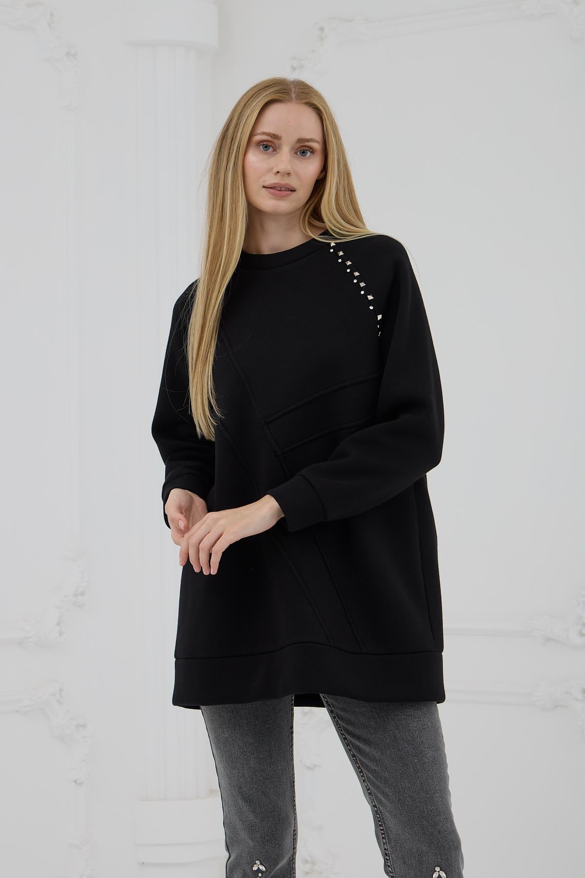 TAŞ DETAYLI PARÇALI SWEATSHIRT
