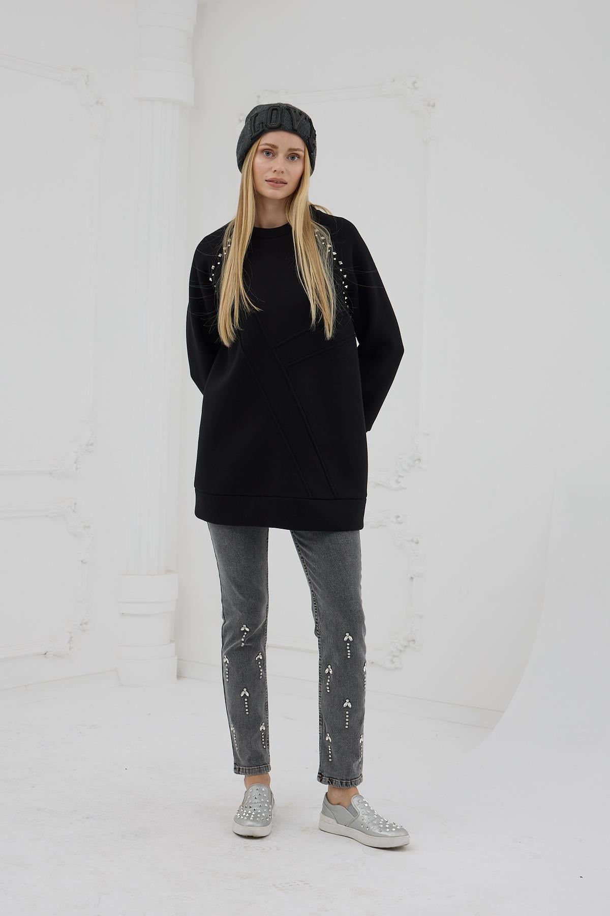 TAŞ DETAYLI PARÇALI SWEATSHIRT