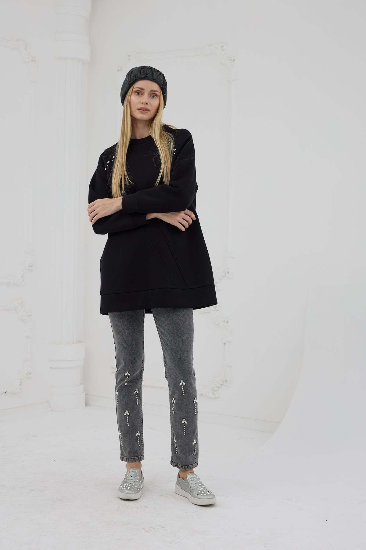 TAŞ DETAYLI PARÇALI SWEATSHIRT