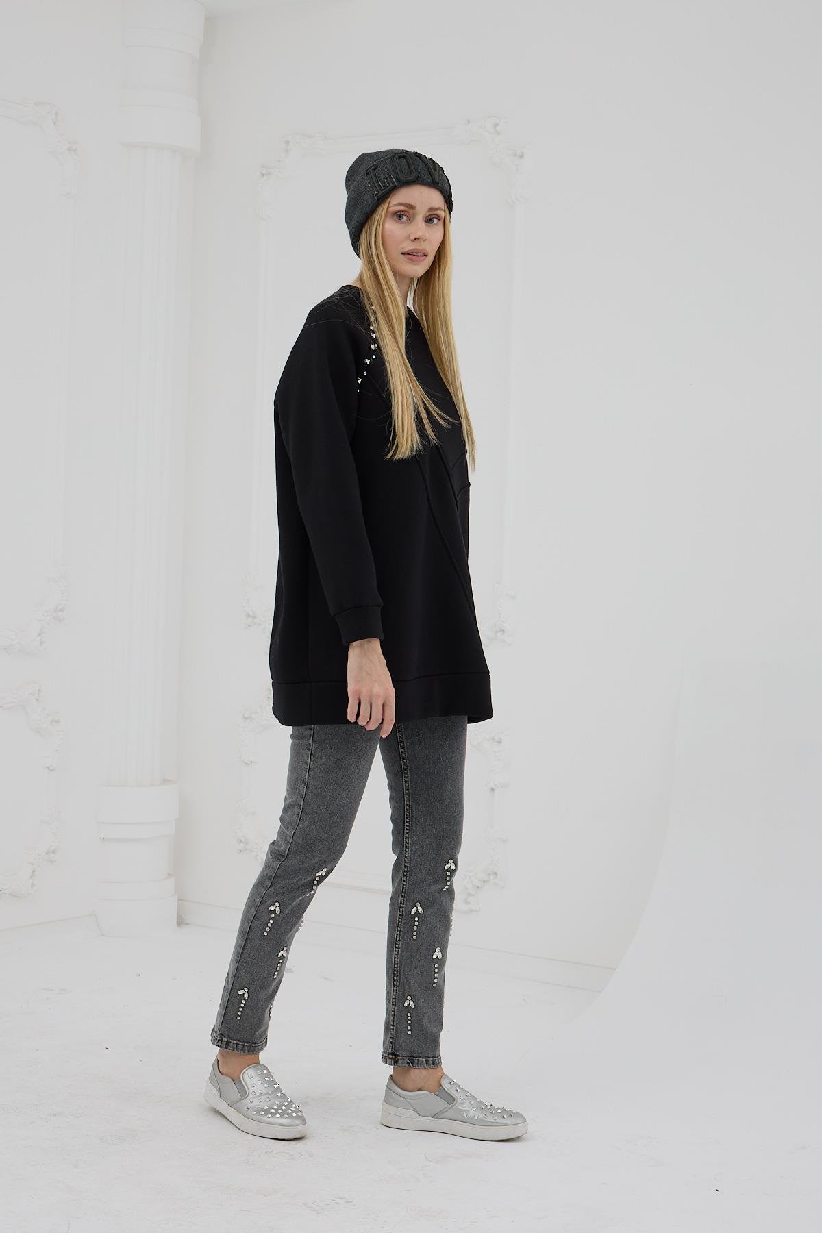TAŞ DETAYLI PARÇALI SWEATSHIRT