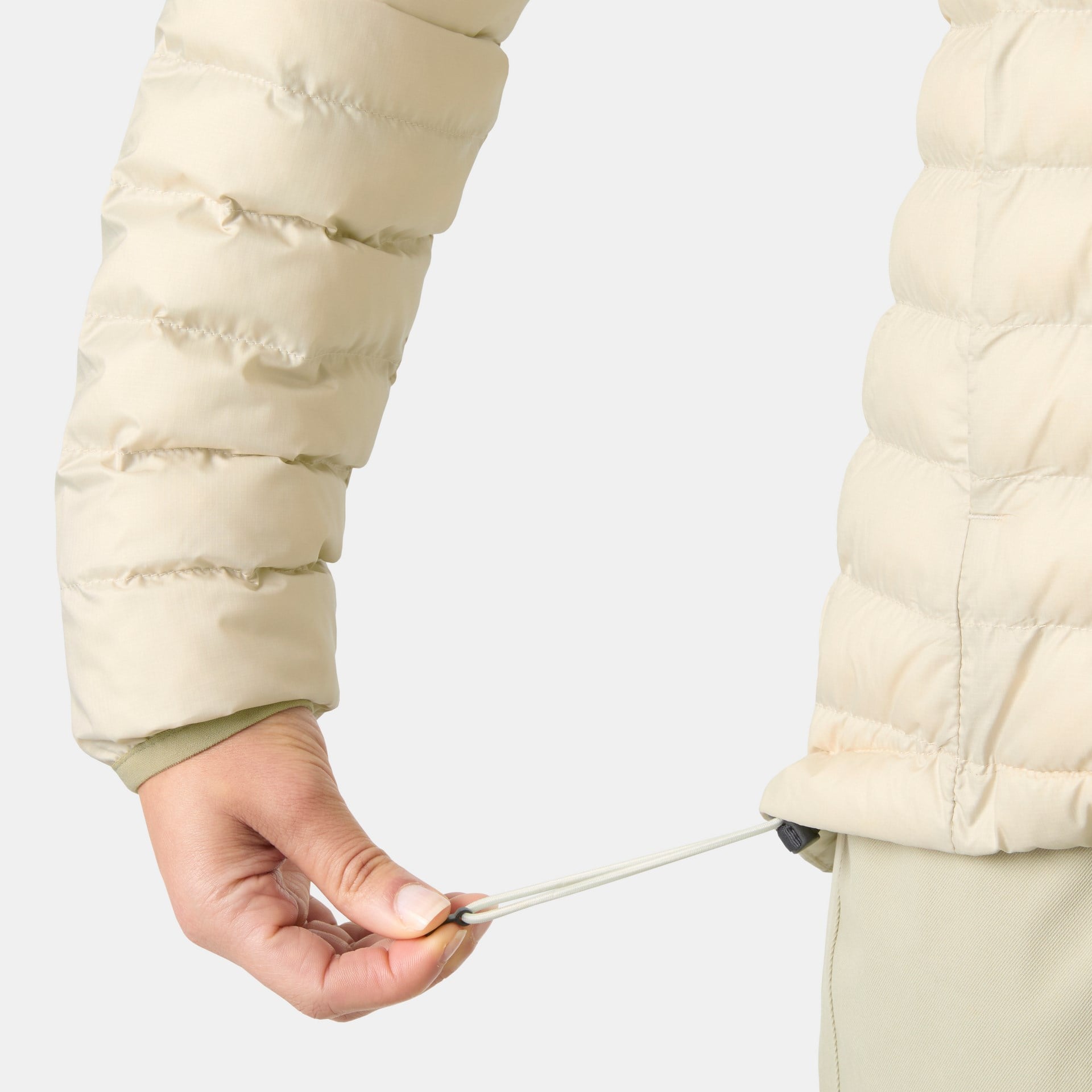HELLY HANSEN W SIRDAL HOODED INSULATOR MONT