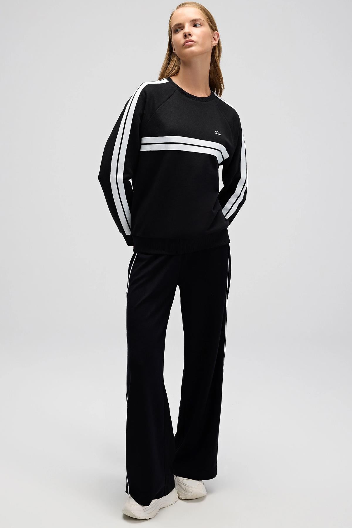 Ellesse Kadın Sweatshirt EF536-BK