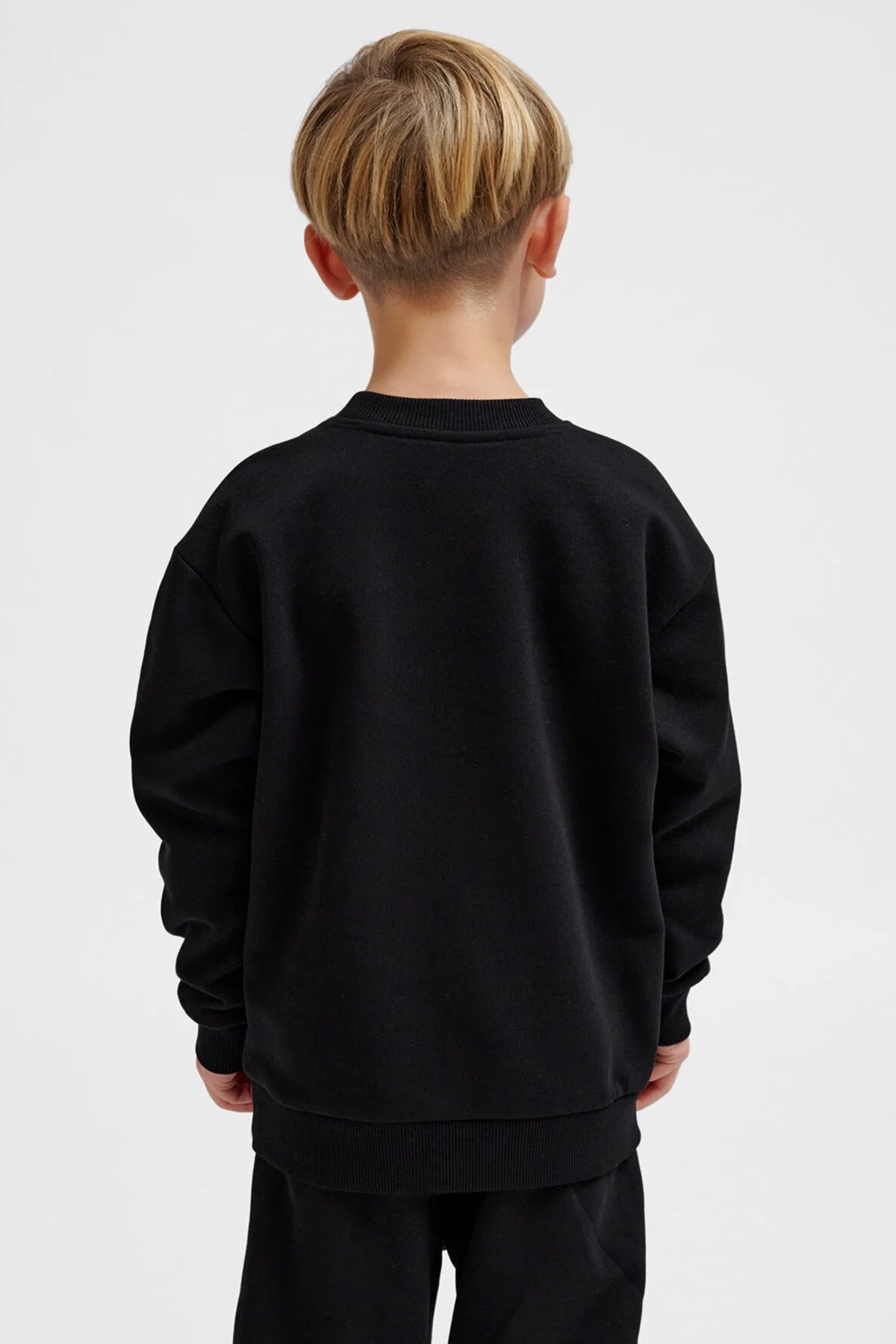 Hummel Loose Çocuk Sweatshirt 232950-2001