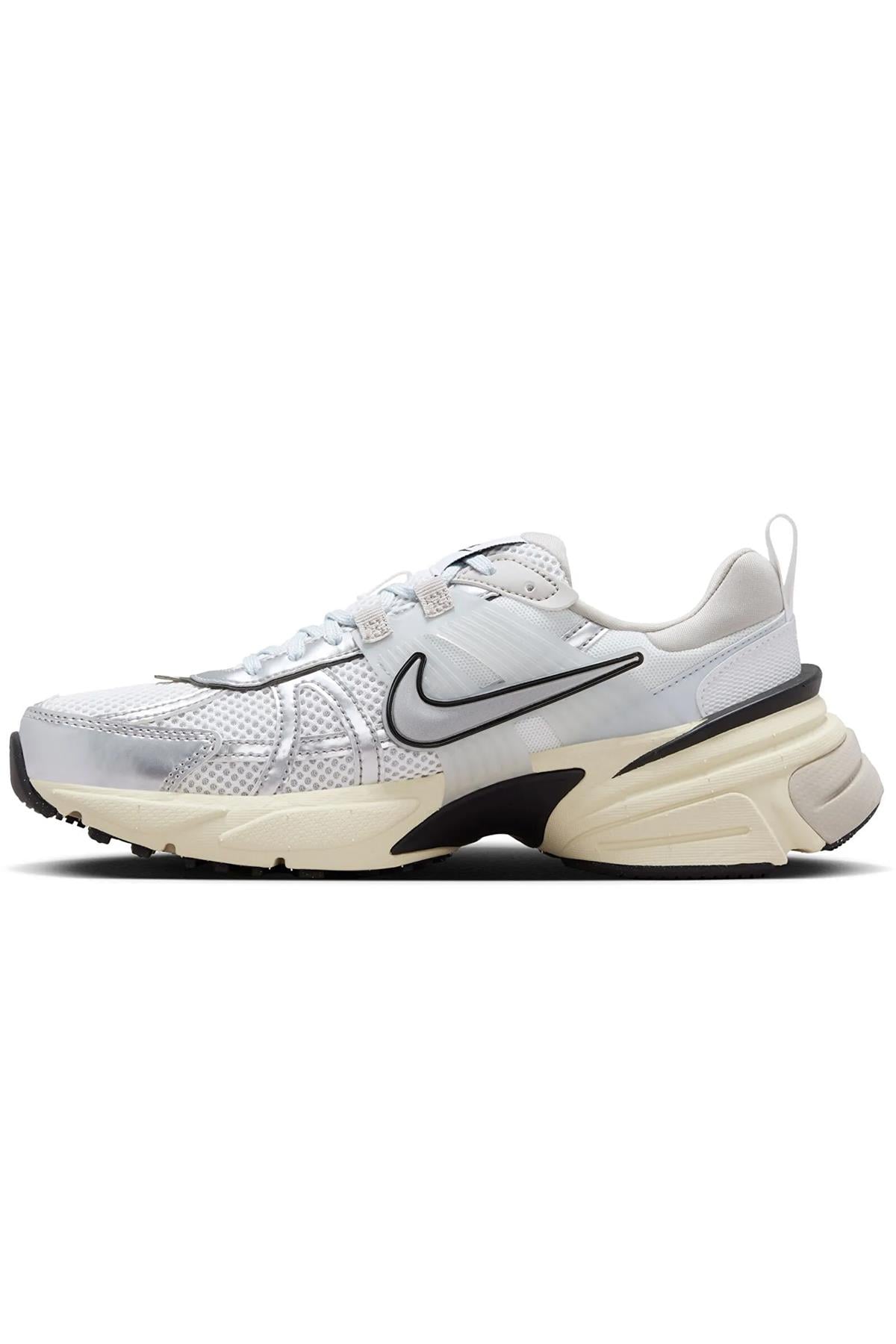 Nike V2K Run Kadın Koşu Ayakkabı  FD0736-100