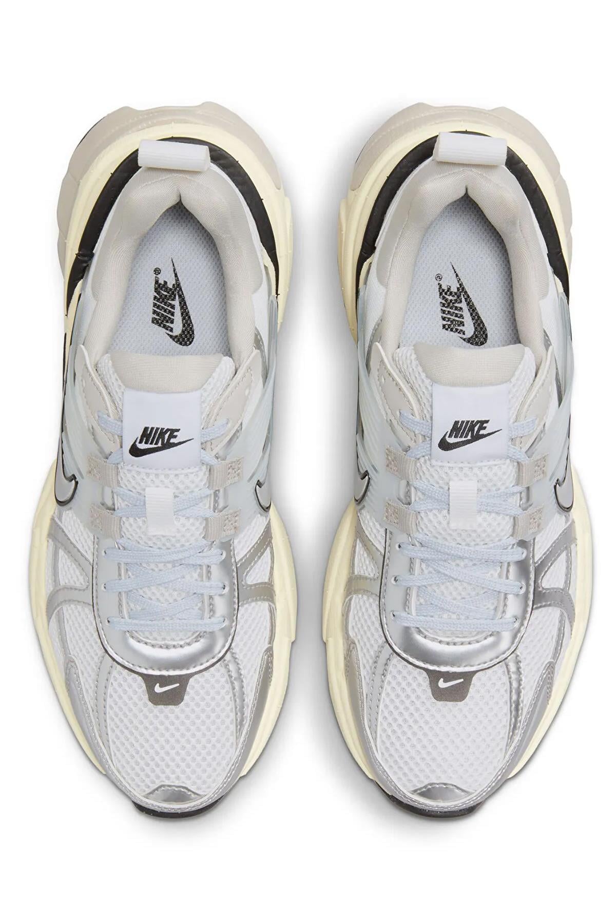 Nike V2K Run Kadın Koşu Ayakkabı  FD0736-100