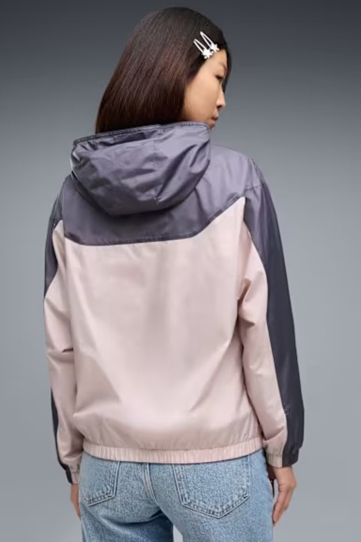 Puma Ess Uv Relaxed Kadın Rüzgarlık 68513435