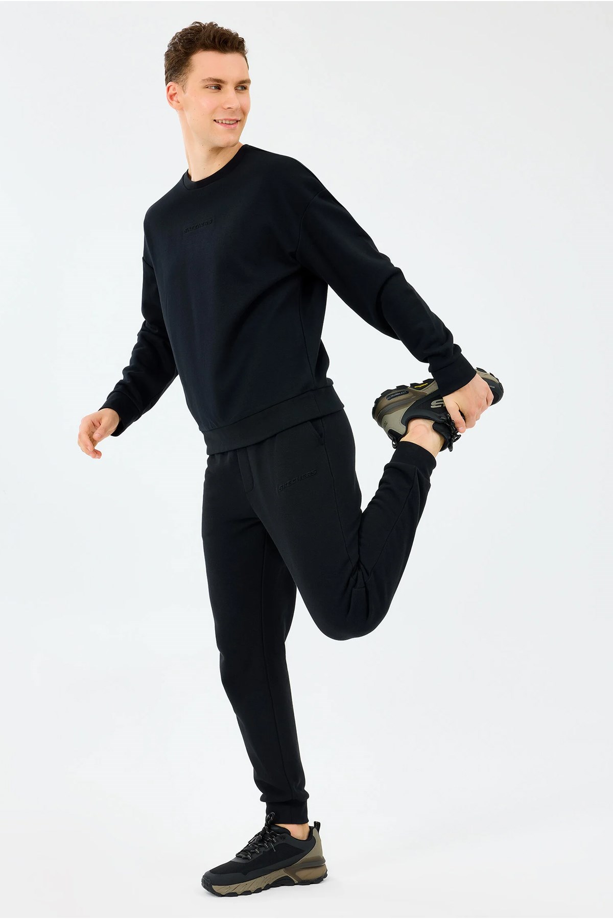 Skechers Essential Crewneck Erkek Sweatshirt S2610015-3817
