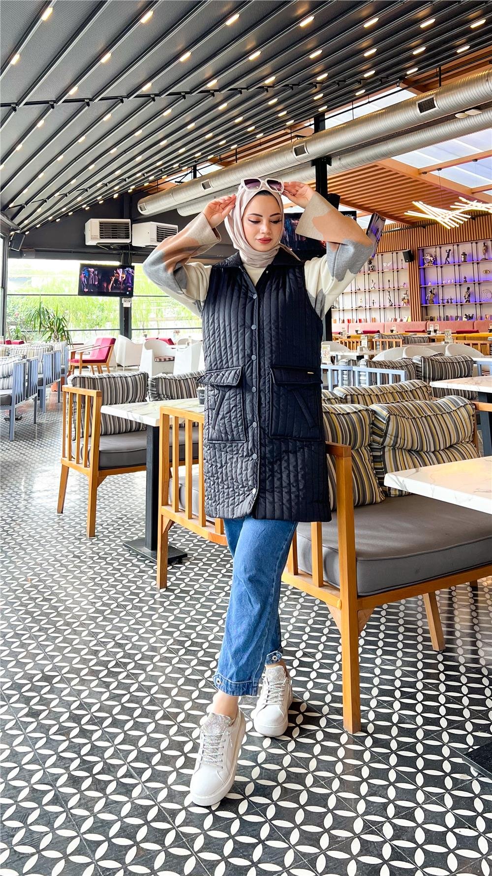Ahenk Kapitone Yelek - SİYAH