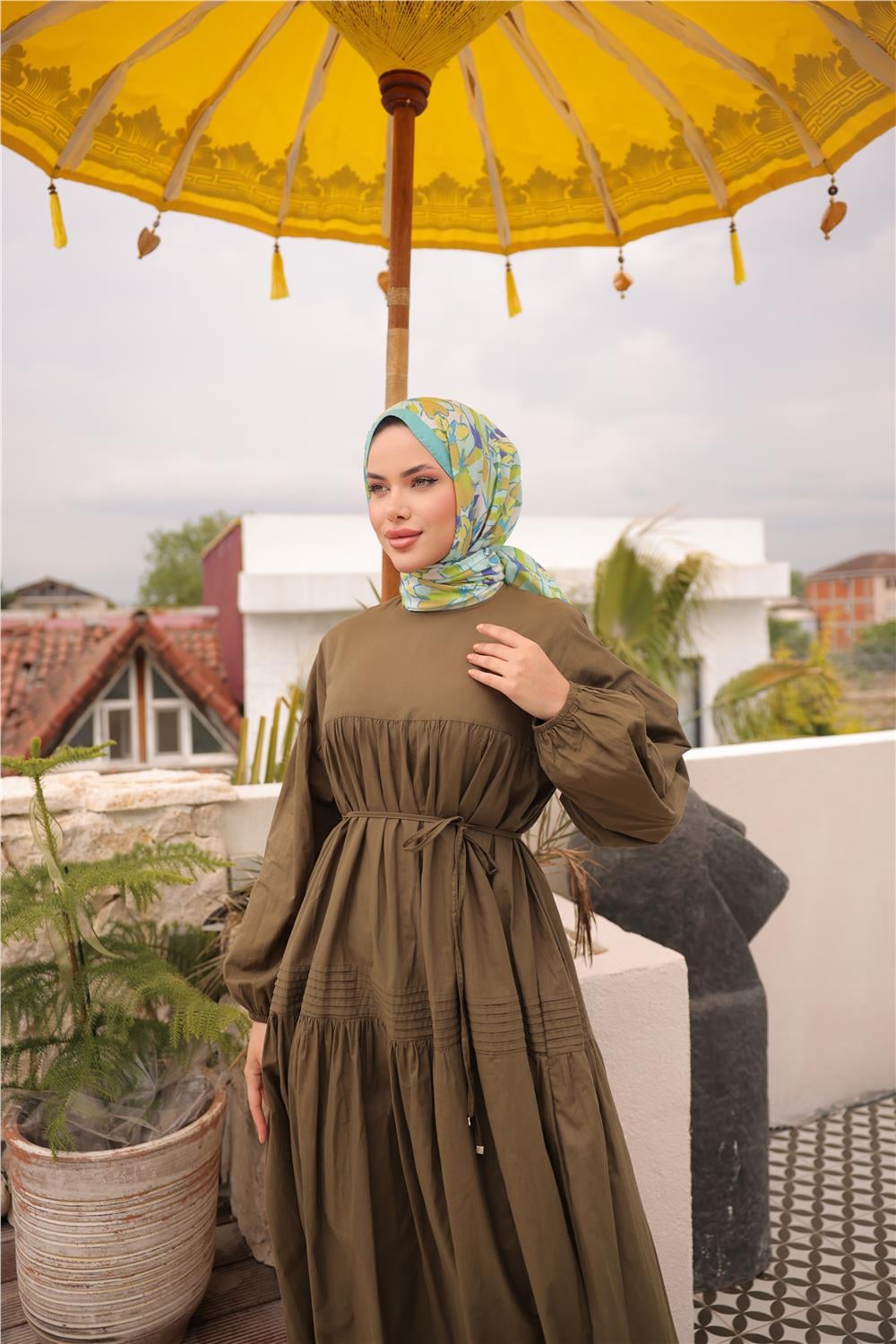 Belden Bağcıklı Geniş Uzun Kollu Büzgülü Uzun Elbise - (-) - 71289 - Haki