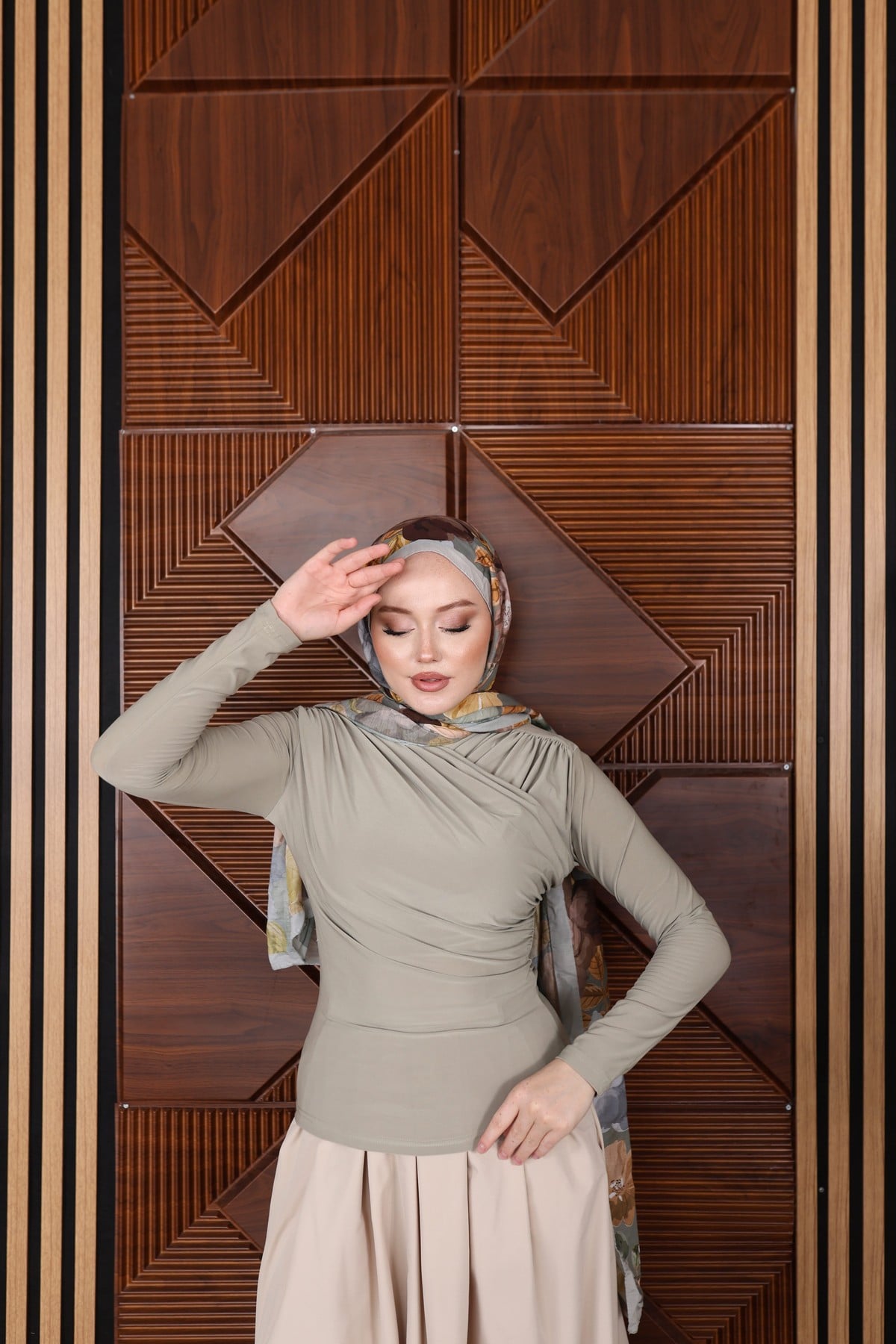 BLUZ - ÇAĞLA YEŞİLİ