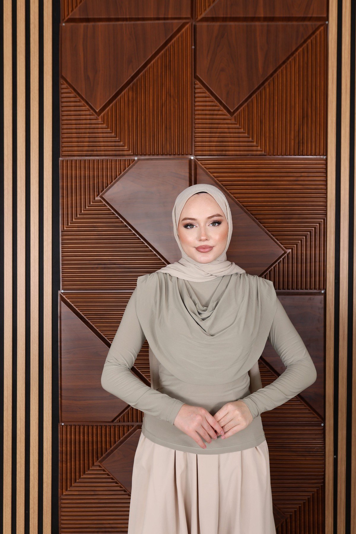 BLUZ - ÇAĞLA YEŞİLİ