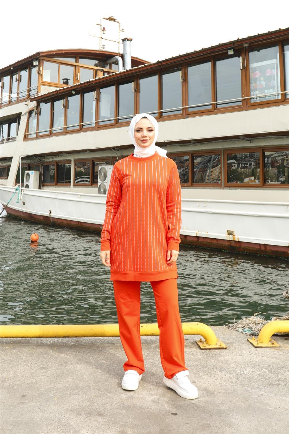 Çizgili Taş Desenli O Yaka İkili Tesettür Eşofman Takımı - 71187.036 - Oranj