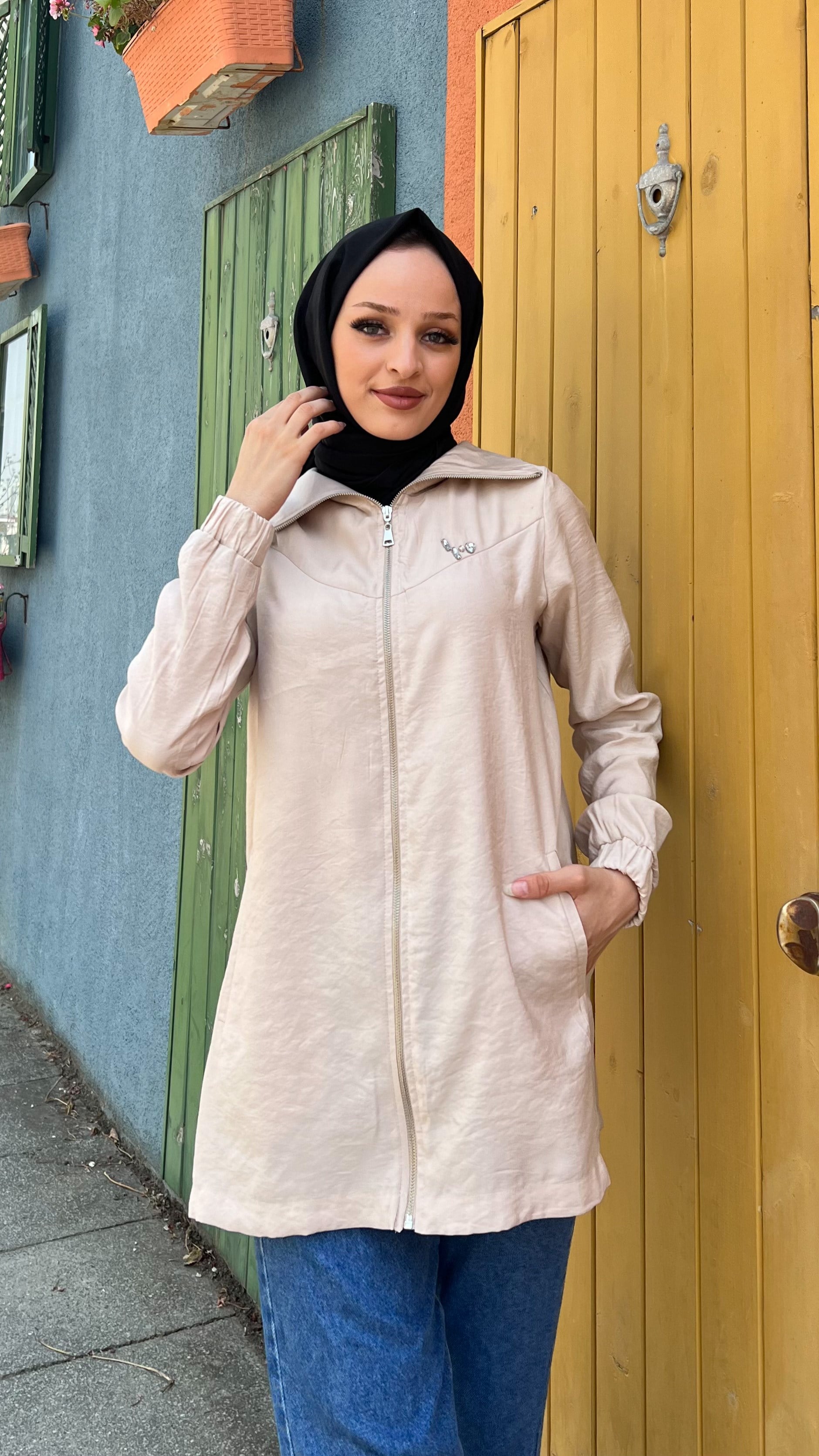 DESTAN TAŞ DETAYLI CEKET - BEJ
