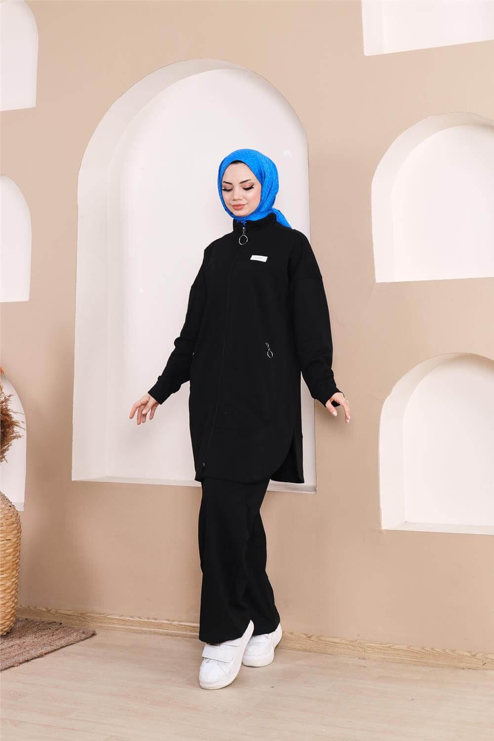 Fermuarlı Cepli Kısa İkili Tesettür Eşofman Takımı - 71182.003 - Siyah
