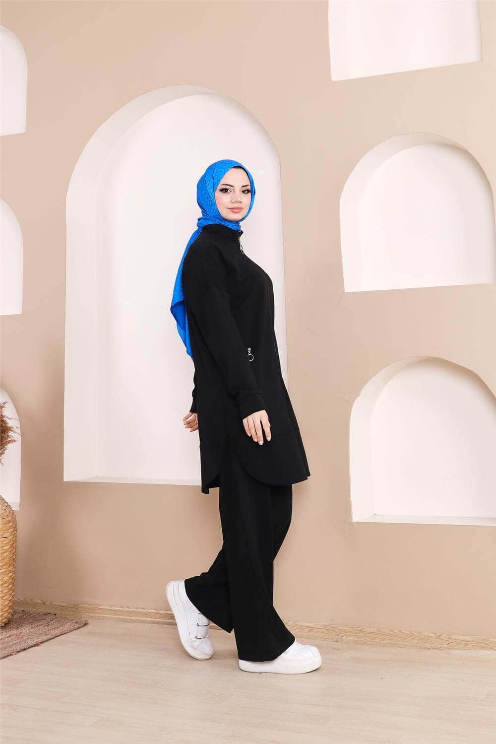 Fermuarlı Cepli Kısa İkili Tesettür Eşofman Takımı - 71182.003 - Siyah