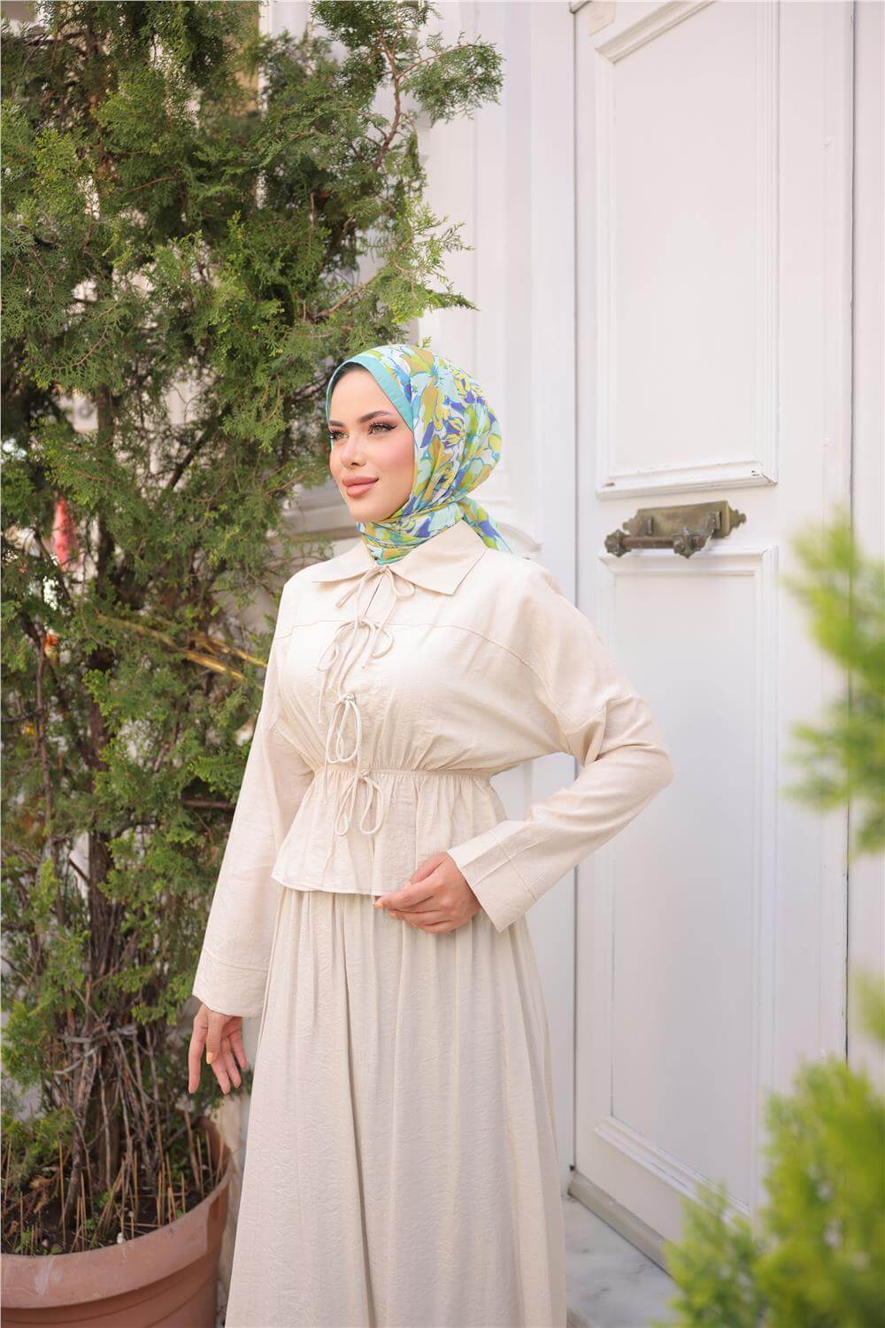 Gömlek Yaka Büzgülü, Bağcıklı Kısa Tunik Dökümlü Etek Takımı - (38-46) - 71291 - Bej