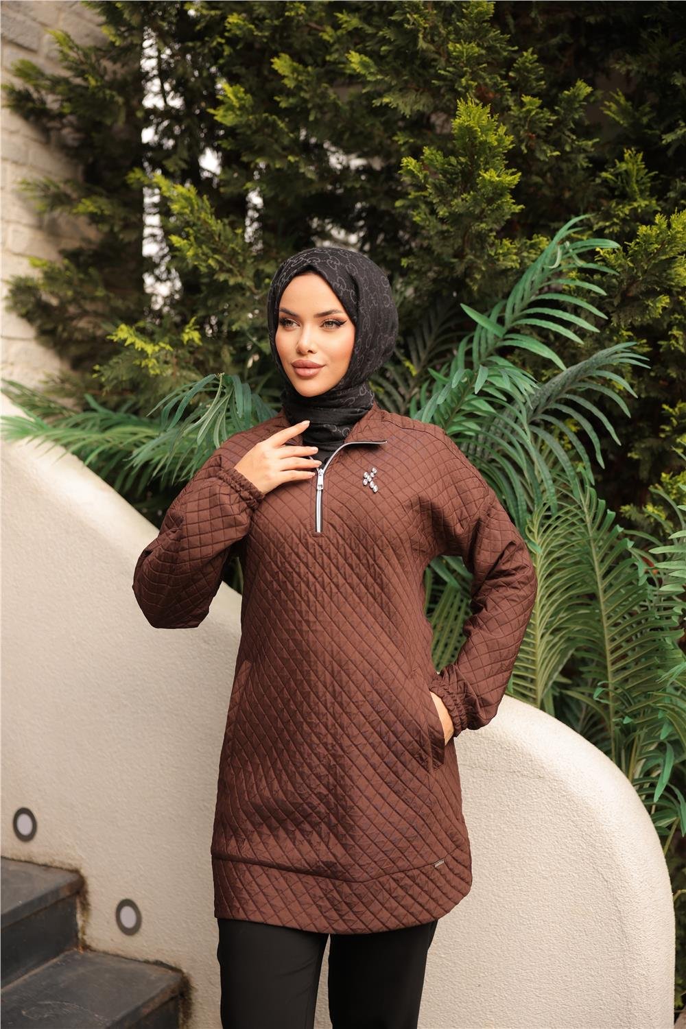 Kısa Fermuarlı Yaka Kapitone Şık Spor Sweat - 71227.028 - Kahverengi