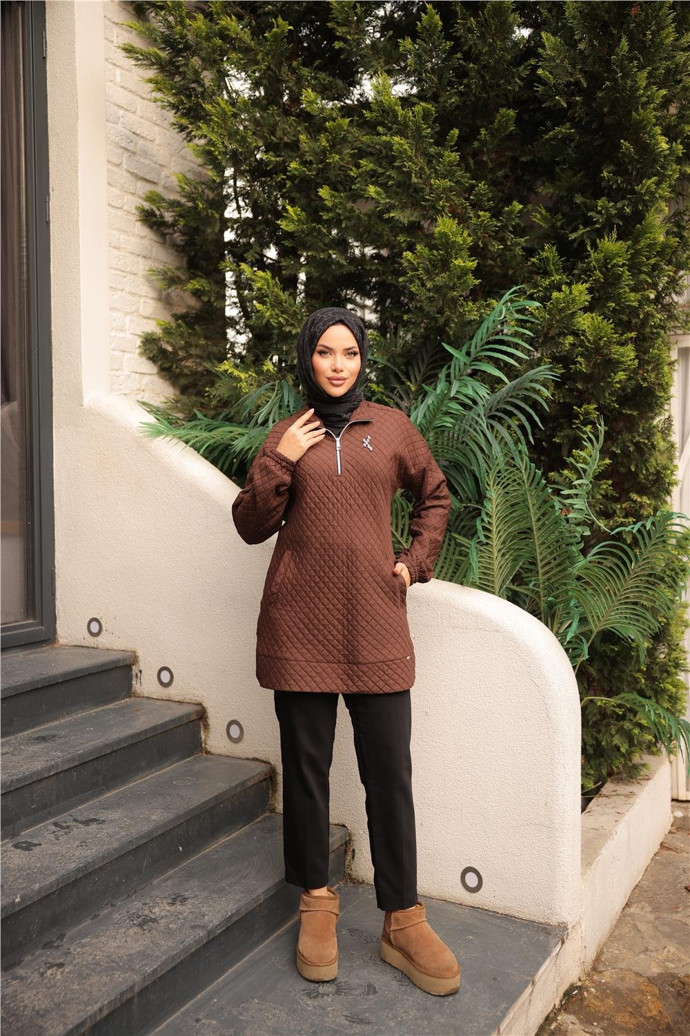 Kısa Fermuarlı Yaka Kapitone Şık Spor Sweat - 71227.028 - Kahverengi